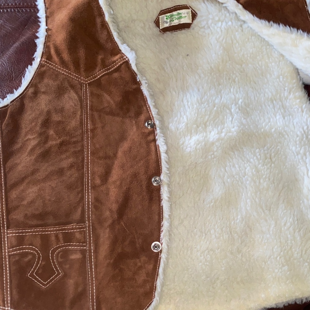 Vintage Brown Suede Shearling-Lined Vest - Picture 10 of 11